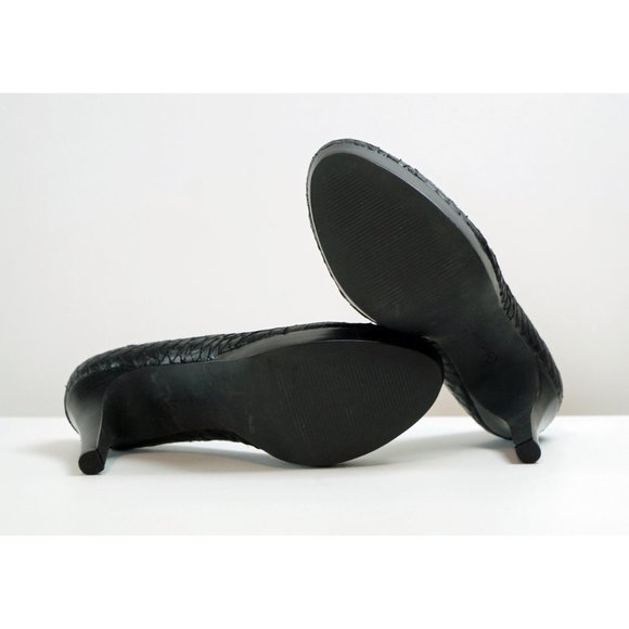 Calvin Klein Pumps, Platform, Textured - Picture 7 of 7